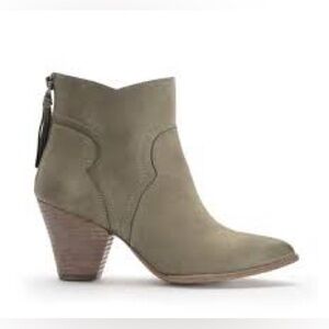 Splendid Brown Ankle Boots Sleek Minimalist Design
